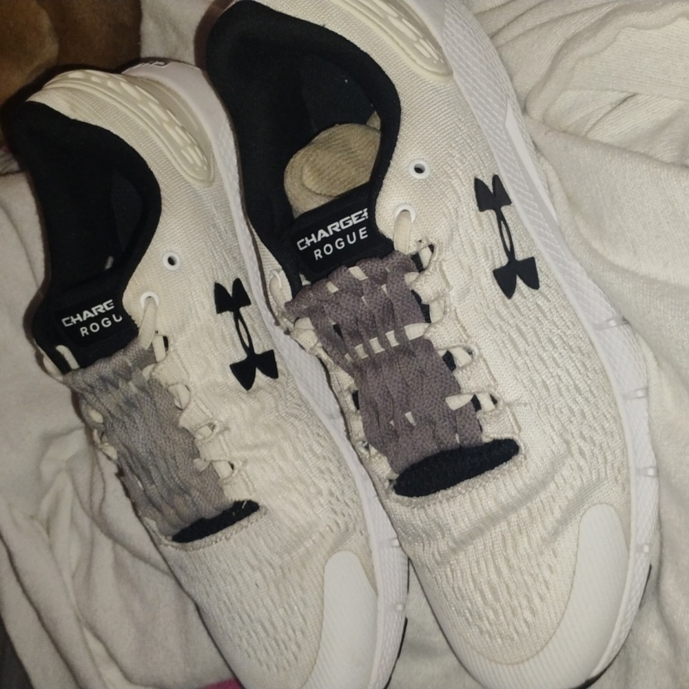 Men's Charged Rogue Under Armour  shoes